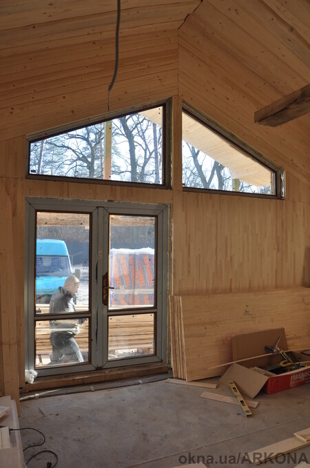 Двері та трапеції