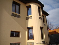 Ламинированные окна в коттедж