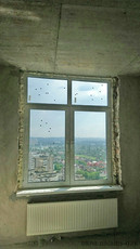 Окно в спальню с солнцезащитным покрытием