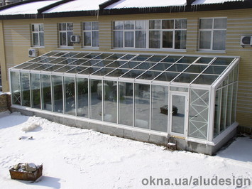 Зимовий сад з алюмінію і скла