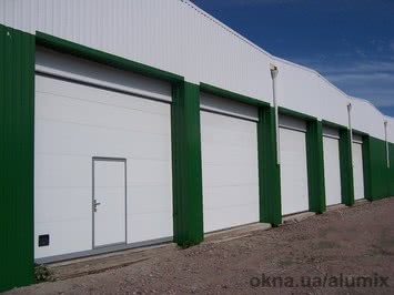 Промышленные секционные ворота Alutech, 3000х3000 (мм)