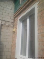 Окно с откосом &mdash; Chasha Amryty
