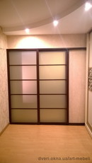 Раздвижные двери и перегородки с нижней рельсой