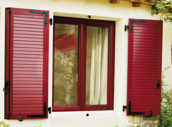 Алюминиевые ставни от ТМ Asistal с подвижными ламелями Алюминиевые ставни от ТМ Asistal с подвижными ламелями