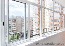 Остекление с раздвижным открыванием створок