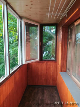 Внутренняя обшивка балконов и лоджий вагонкой