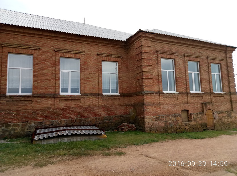 Фурнитура в окна сельской школы (с.Анадоль, Волновахский район) Фурнитура в окна сельской школы (с.Анадоль, Волновахский район)