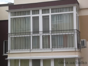 Балкон француз с оградкой &mdash; Balko