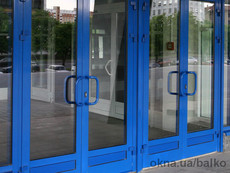 Двухстворчатые входные двери 1800*2100 Рехау, Мако, 1-камерный стеклопакет, ламинация.