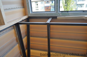 Обшивка балкона сайдингом снаружи &mdash; OKNA - SHOP