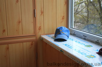 Внутренняя обшивка балкона МДФ панелями &mdash; OKNA - SHOP