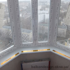 Установка подоконника на эркерном окне на Оскорках &mdash; OKNA - SHOP