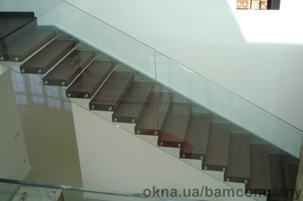 Лестница на скрытом косоуре &mdash; БАМ