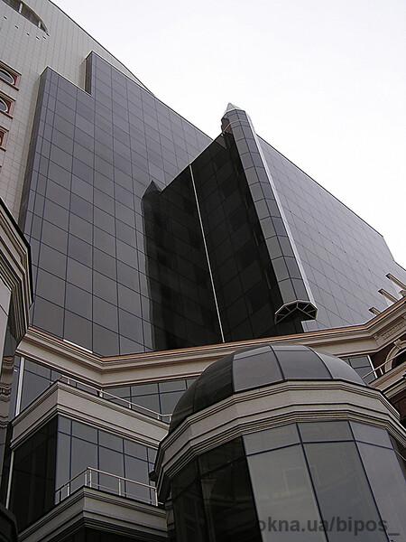 Офисно-деловой центр г.Киев ул.Жилянская