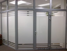 Перегородки для офиса из алюминия и стекла