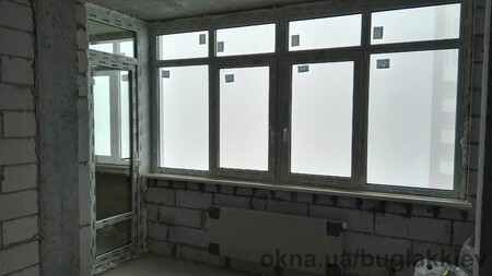 REHAU Пластиковые балконные двери