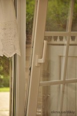 Окна в дом с шпросом.