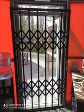 Розсувні грати на вікна та двері одостулкові