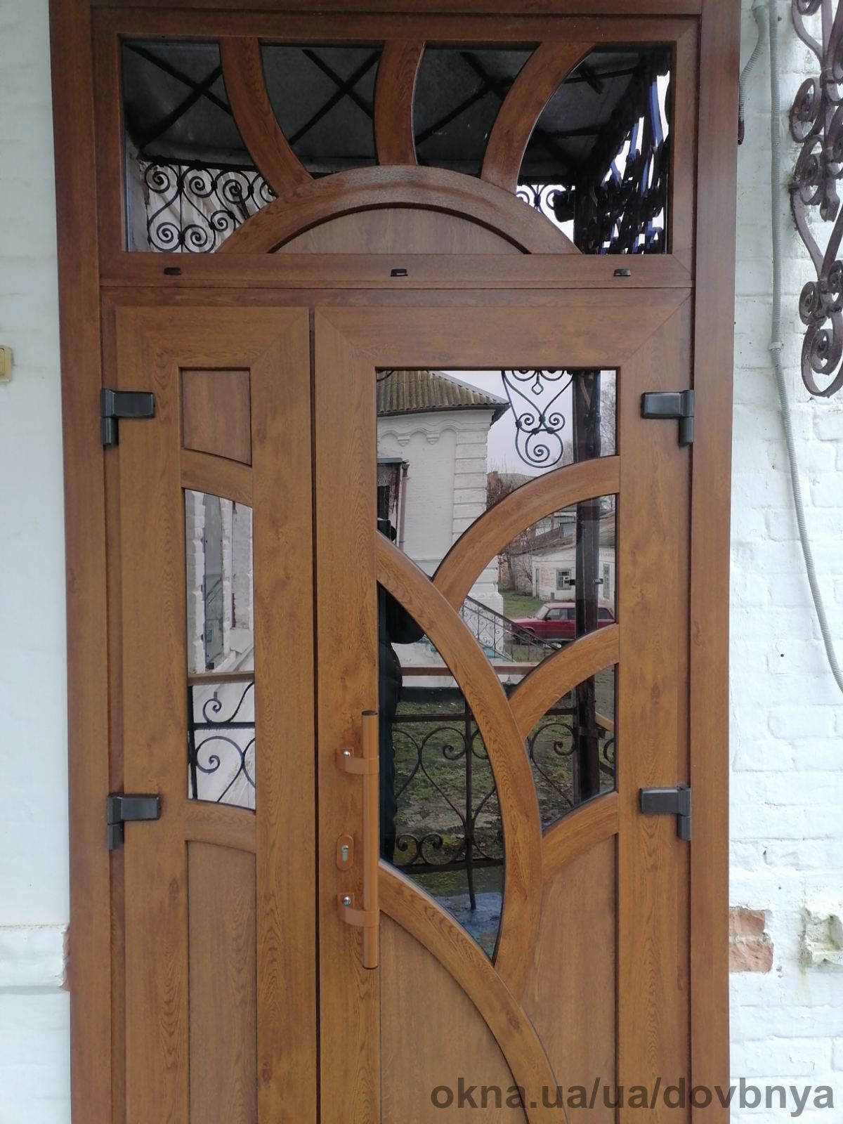 вхідні двері