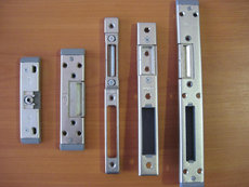 Ответные планки. Балконные защелки