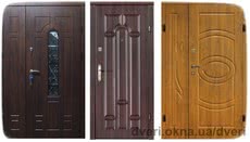 Полуторные входные двери с ковкой