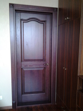 Двері з сосни. дерев'яні двері з ясеня. двері з натурального дерева. Двері з вільхи