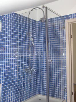 Маленькі душові кабіни для невеликої ванної кімнати, 70х70, 70х90