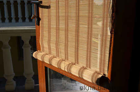 Входная пластиковая дверь+бамбуковые ролеты