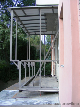 расширение балкона по подоконнику