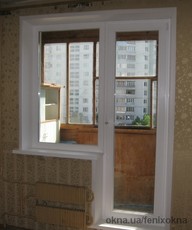 Выход на балкон, кухонный