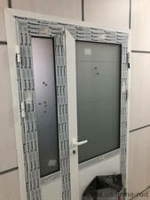 алюминиевые двери &mdash; 