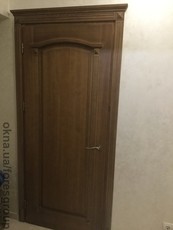 Двері із сони та вільхи