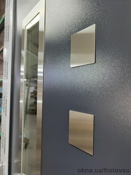 двери с HPL-панелями.Inox panels