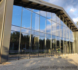 Фасадное остеклени - торгово-офисное здание &mdash; Геоком Рест