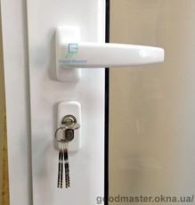 Нажимной гарнитур Ручка+многозапорный замок+накладки от компании Good Master