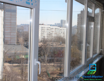 Засклити балкон в будинку типу АППС і 96 серія Київ