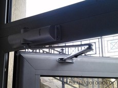 Дверные доводчики