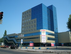 Зимние сады, световые фонари, светопрозрачные самонесущие и с использованием ферм конструкции