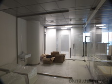 Офисные перегородки цельностеклянные