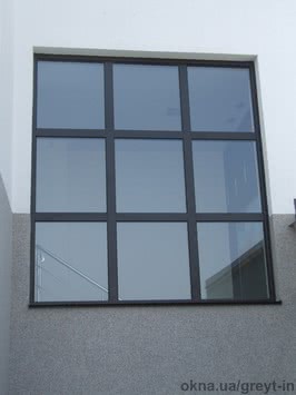 Алюминиевое окно в дом