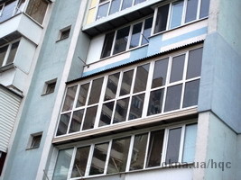 Французьке або панорамне засклення балконів і лоджій