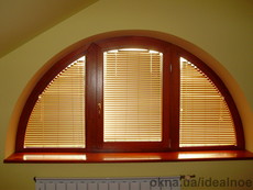 Арочное окно 1500 х 750 мм.