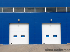 Гаражные ворота с окнами