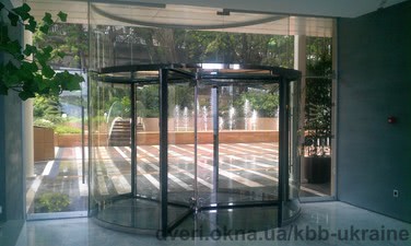 Карусельная дверь КА071 в ЖК "Opera Prima" &mdash; 