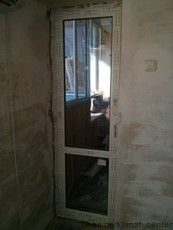 Балконная дверь ПВХ 700х2210 REHAU Euro-Design 60 с двухкамерным стеклопакетом фурнитура MACO