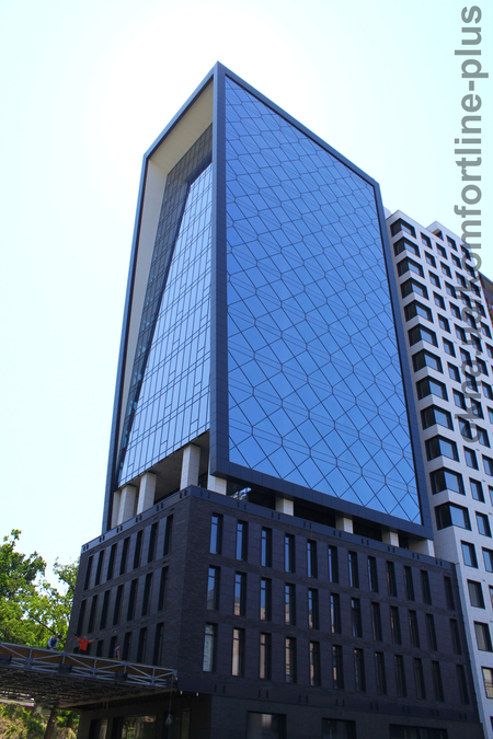 Остекление фасада