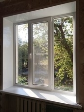 Окно, разделённое на 3 части