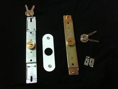 Замки для защитных роллет (рольставни).