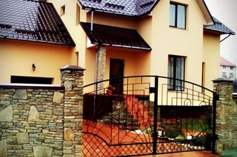 Котеджі, заміські будинки &mdash; Корса, Авторизований дилер