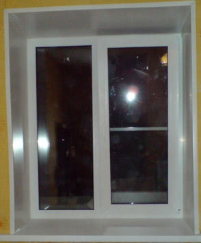 Пластиковое окно в гостиную комнату, двух створчатое - 900х1200 мм (Балта)